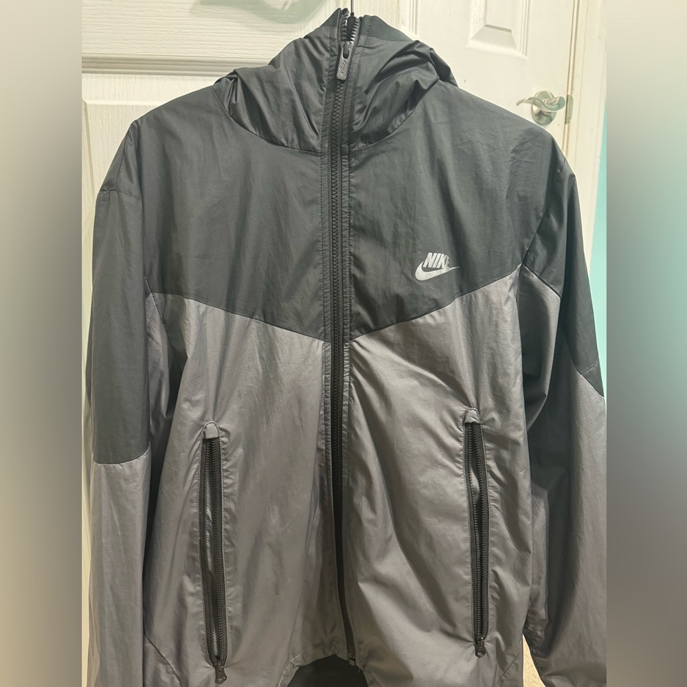 Men’s Nike Windbreaker. Size Small